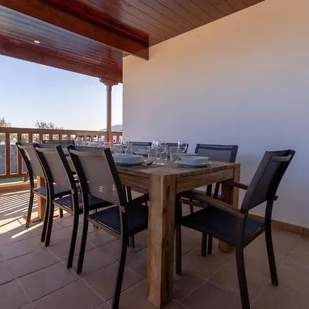 Macarena With High Speed Wifi Internet And Air Conditioning Villa *