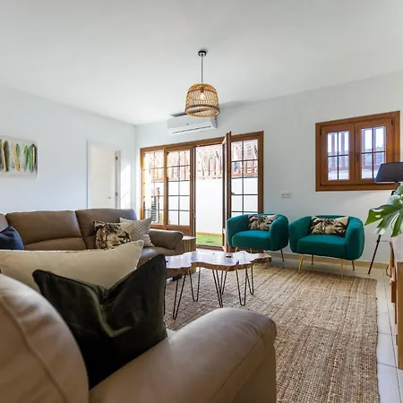 Macarena With High Speed Wifi Internet And Air Conditioning Villa *