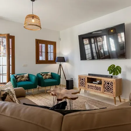 Macarena With High Speed Wifi Internet And Air Conditioning Villa *